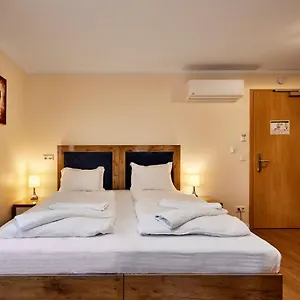 Isha 프랑크푸르트
