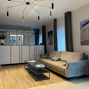 Otel Niederraeder Hof, Frankfurt am Main